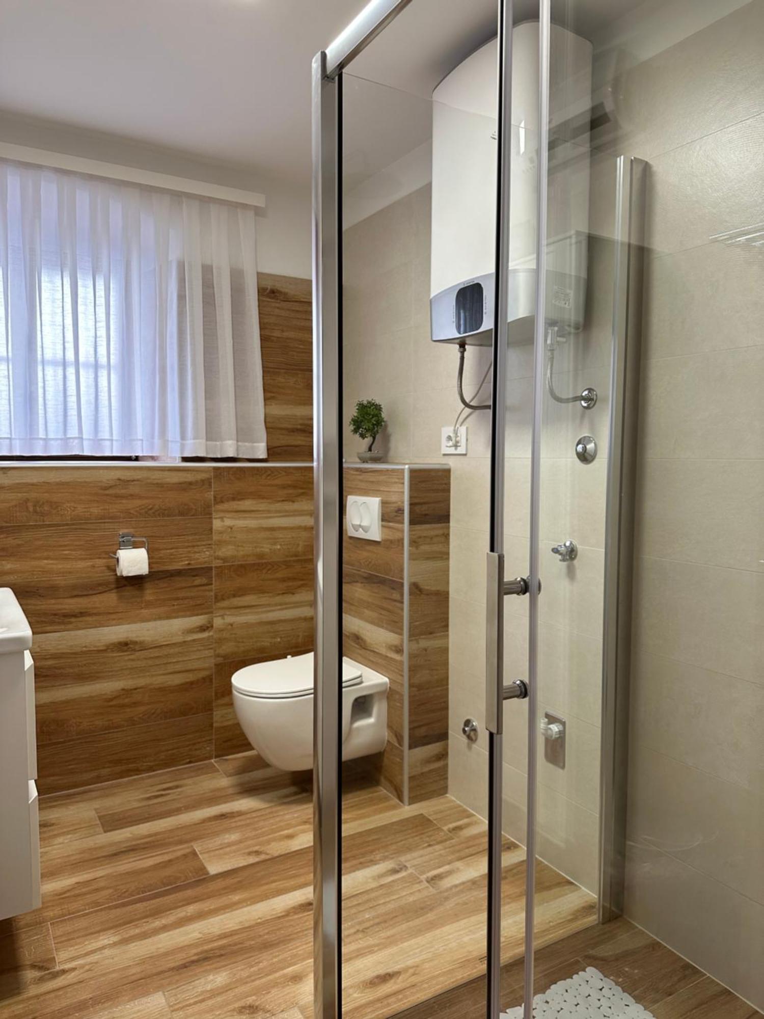 Lux Apartments In Downtown Пула Екстер'єр фото